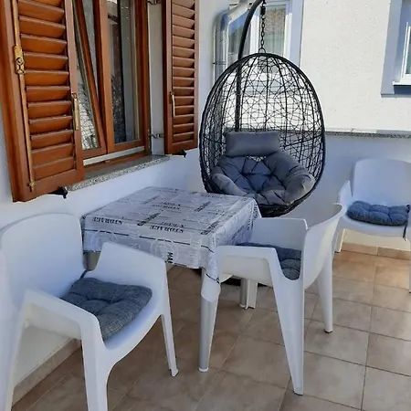 Apartman Ruzmarin Porec Exterior photo