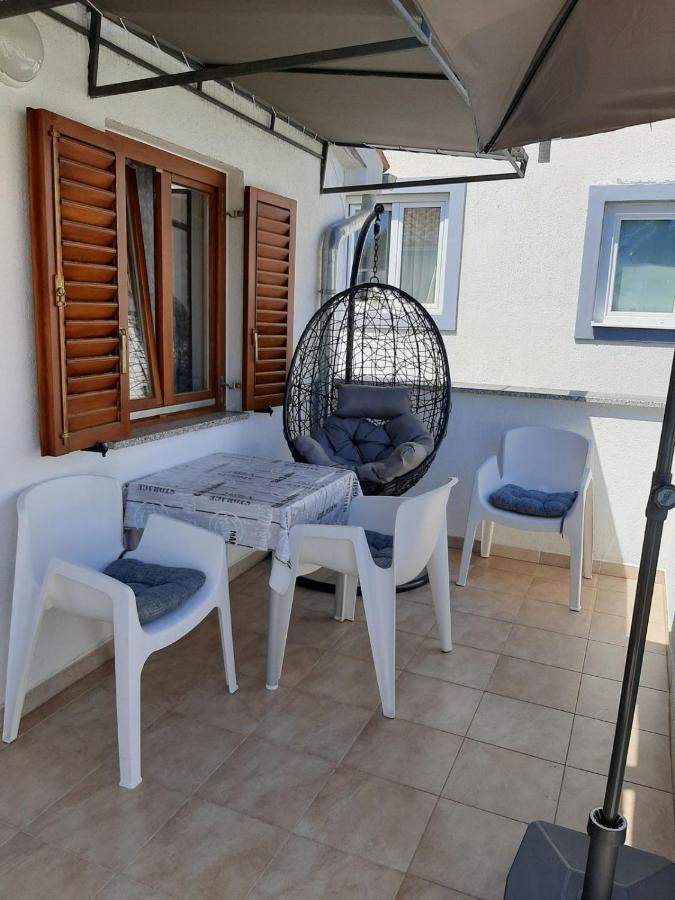 Ruzmarin Apartment *