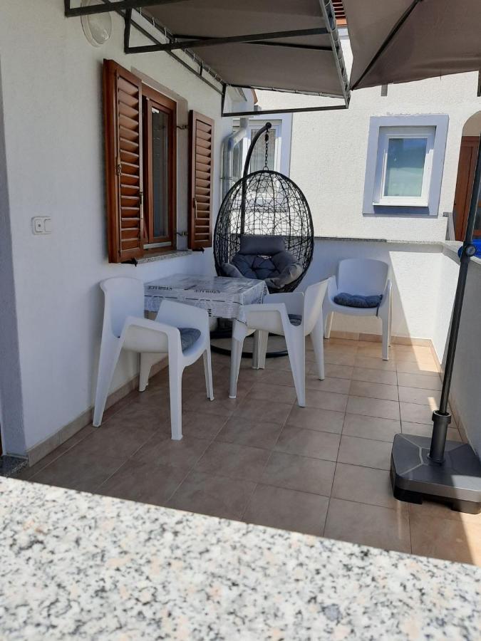 Apartment Ruzmarin *