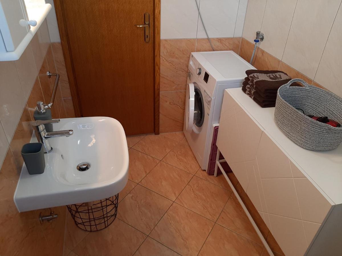 Apartment Ruzmarin *